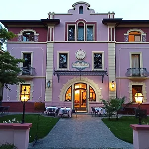https://hotel-villa-regina-margherita.hotelinveneto.com